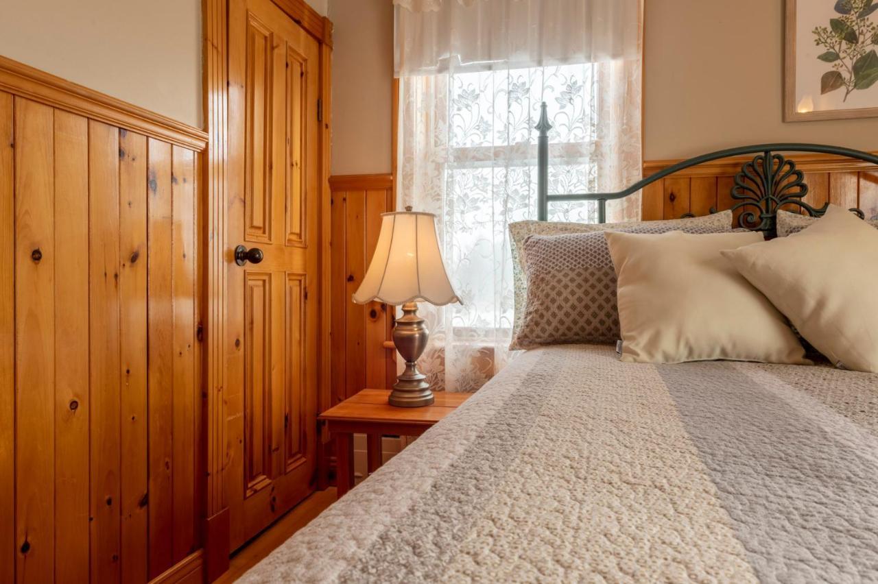 Auberge L'Intermede Du Lac Disraeli ภายนอก รูปภาพ