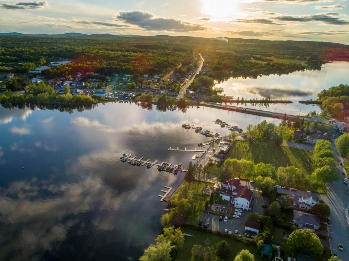 Auberge L'Intermede Du Lac Disraeli ภายนอก รูปภาพ